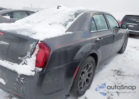 2015 Chrysler 300 300S из США, поврежденный, VIN 2C3CCAGG7FH923257